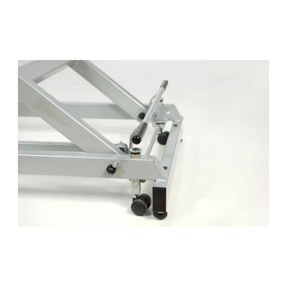 TABLE DIVAN HYDRAULIQUE TYPE FAUTEUIL AVEC PORTE-ROULEAUX, ROULETTES RÉTRACTABLES ET BOUCHON FACIAL