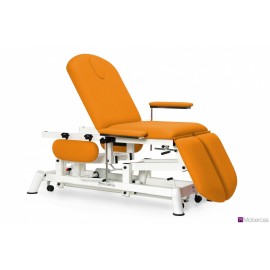 TABLE HYDRAULIQUE AVEC DIFFÉRENTS ACCOUDOIRS RÉGLABLES, JAMBIÈRES INDÉPENDANTES, BOUCHON FACIAL ET ROULETTES RÉTRACTABLES